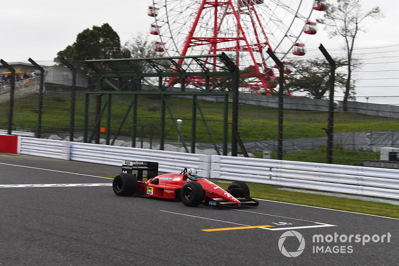 Ferrari F1/87/8C