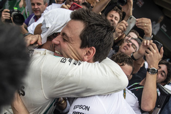Toto Wolff, Mercedes AMG F1 Director of Motorsport and Lewis Hamilton, Mercedes AMG F1 celebrate in Parc Ferme