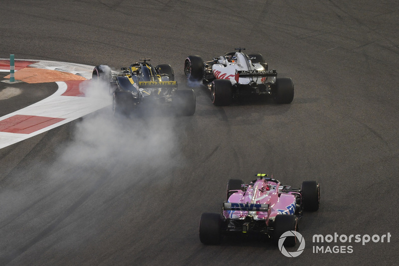 Nico Hulkenberg, Renault Sport F1 Team R.S. 18 et Romain Grosjean, Haas F1 Team VF-18 en lutte au premier tour