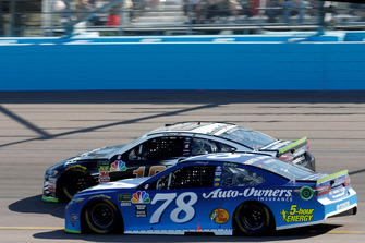 Martin Truex Jr., Furniture Row Racing, Toyota Camry Auto-Owners Insurance