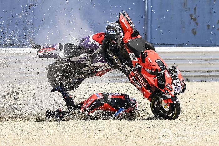 Caída de Michele Pirro, Ducati Team