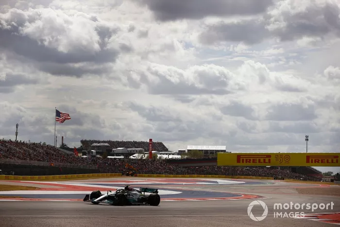 Lewis Hamilton, Mercedes W13