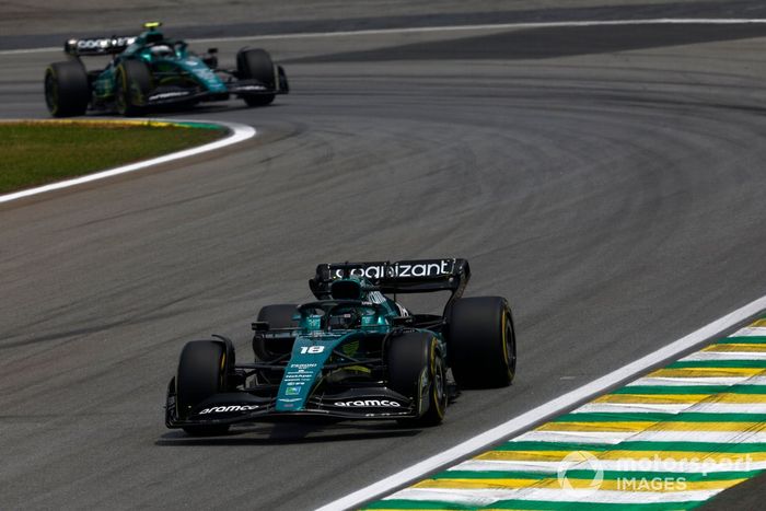 Lance Stroll, Aston Martin AMR22, Sebastian Vettel, Aston Martin AMR22