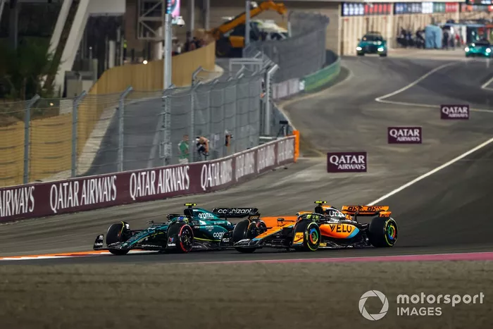 Fernando Alonso, Aston Martin AMR23, Lando Norris, McLaren MCL60