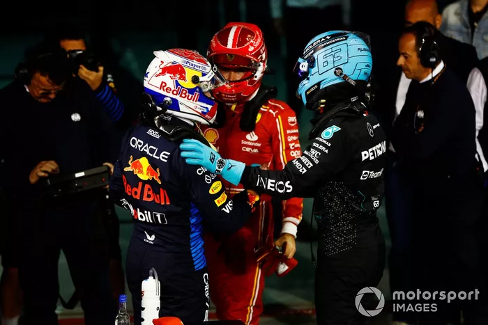 Max Verstappen, Red Bull Racing, Charles Leclerc, Scuderia Ferrari, George Russell, Mercedes-AMG F1 Team, au Parc Ferme après les qualifications.