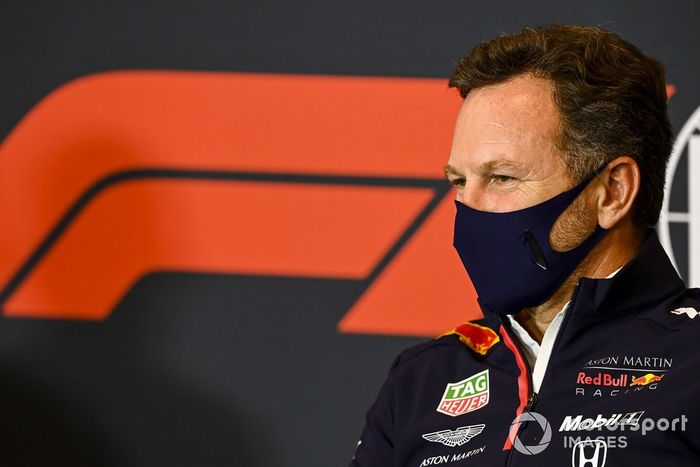 Christian Horner, director del equipo, Red Bull Racing en la conferencia de prensa