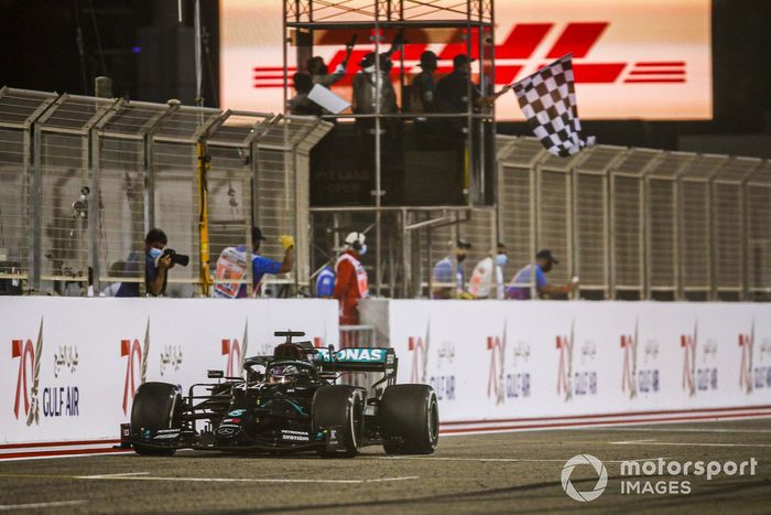 Más carreras consecutivas puntuando (48): Lewis Hamilton, Mercedes-AMG F1 (Gran Bretaña 2018-Bahrein 2020)