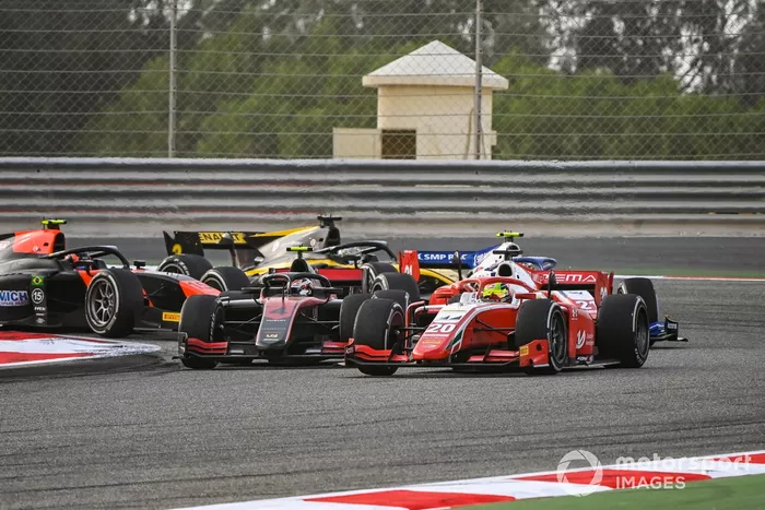 Callum Ilott, UNI-Virtuosi, Mick Schumacher, Prema Racing 