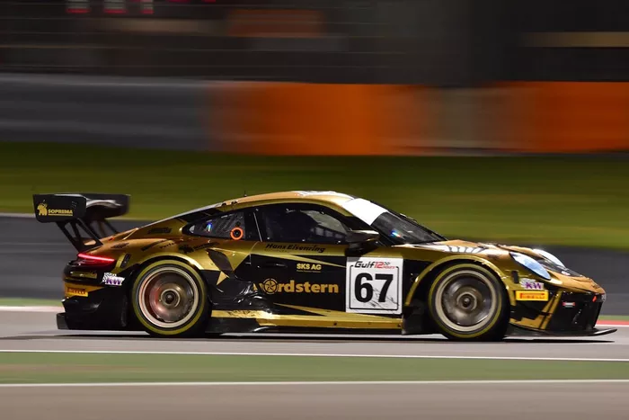 #67 Dinamic Motorsport, Porsche 911 GT3R: Roberto Pampanini, Mauro Calamia, Stefano Monaco  