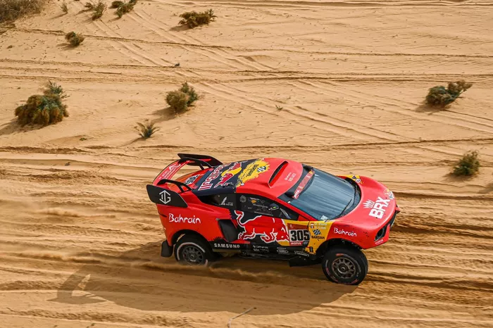 #305 Bahrain Raid Xtreme Hunter: Sebastien Loeb, Daniel Elena