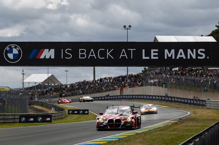  #31 Equipo WRT BMW M4 LMGT3: Darren Leung, Sean Gelael, Augusto Farfus