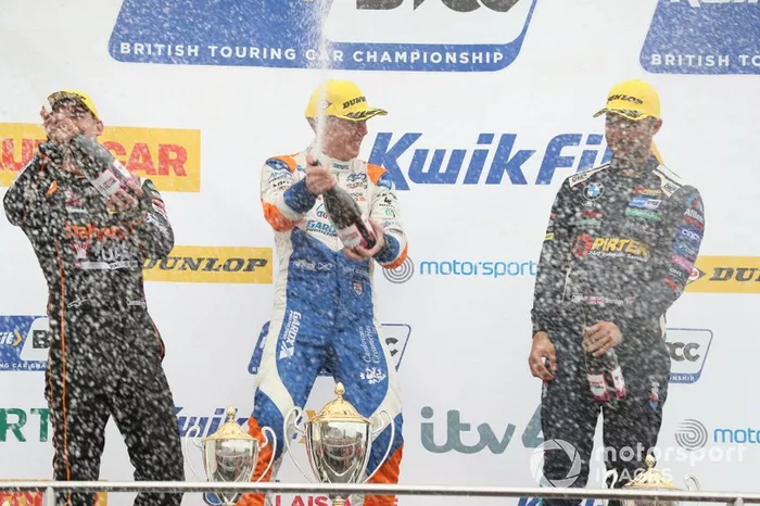 Podium, Dan Cammish, Team Dynamics Honda Civic, Rory Butcher, AmD Tuning Honda Civic and Andrew Jordan, WSR BMW 