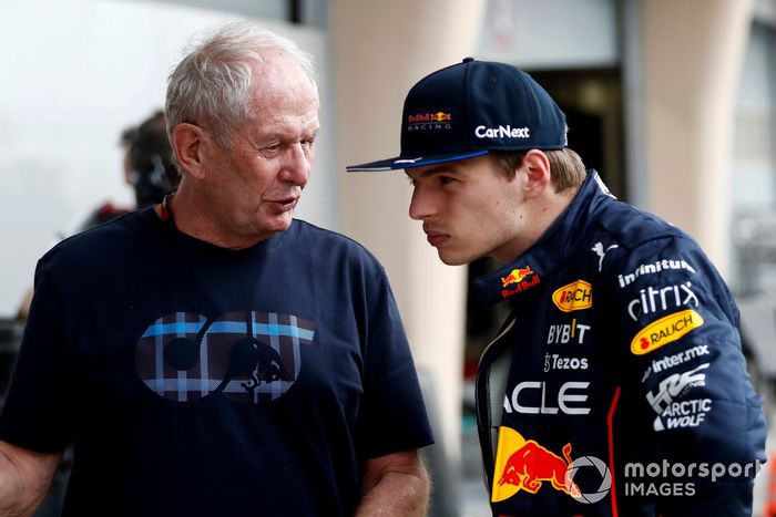 Helmut Marko, consultor de Red Bull Racing y Max Verstappen, Red Bull Racing RB18
