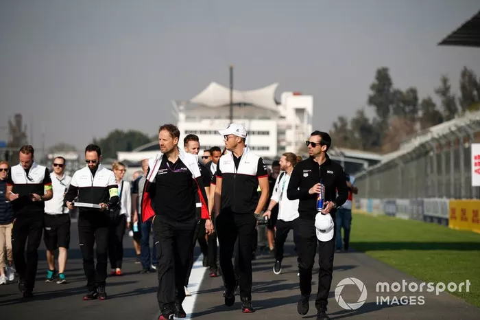 Andre Lotterer, Porsche, Neel Jani, Porsche a piedi in pista coi membri del team