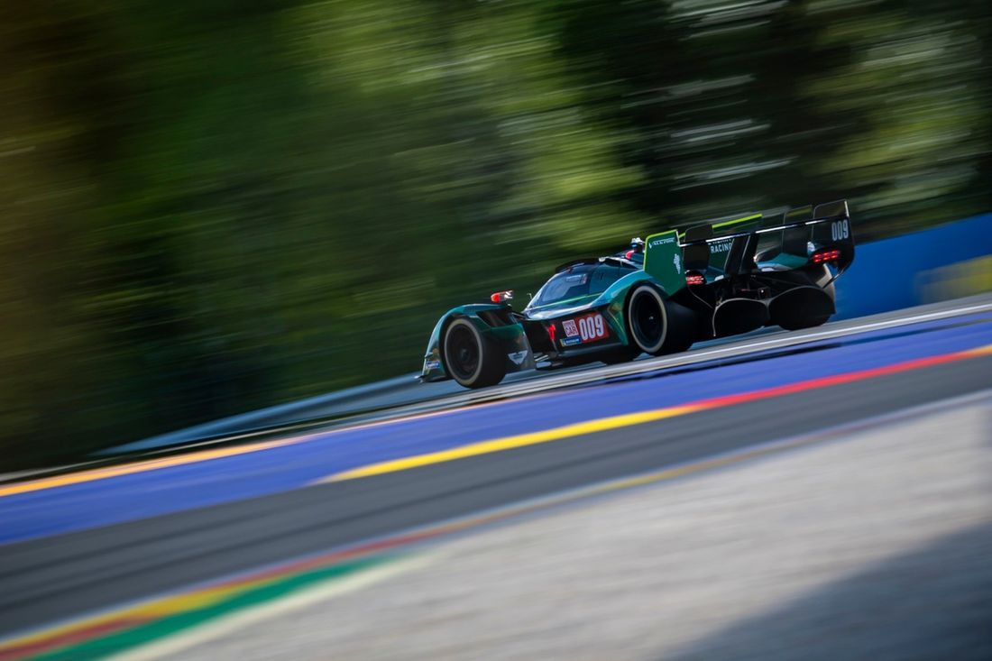 #009 Aston Martin Thor Team Aston Martin Valkyrie: Alex Riberas, Marco Sorensen