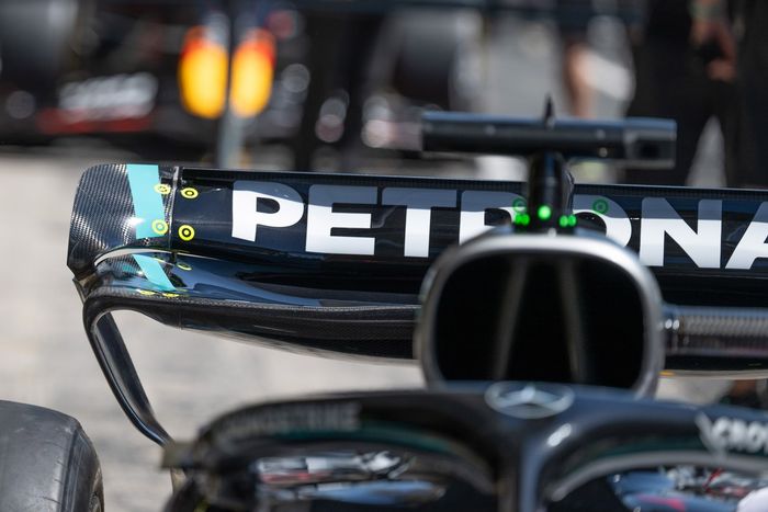 Mercedes W16 technical detail