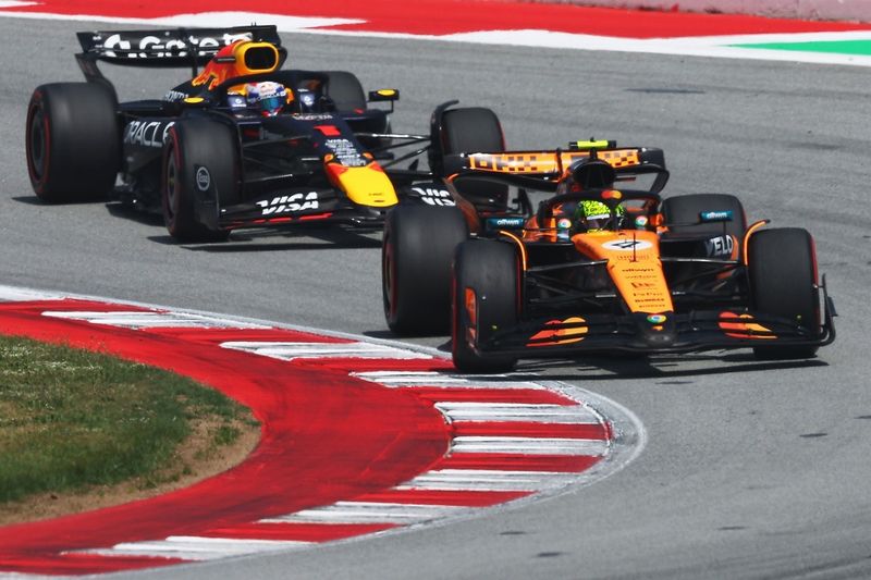 Lando Norris, McLaren, Max Verstappen, Red Bull Racing