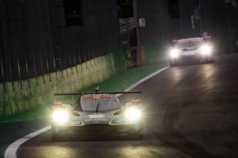 #009 Aston Martin Thor Team Aston Martin Valkyrie : Alex Riberas, Marco Sorensen