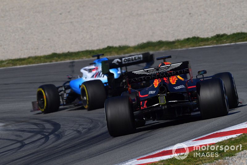 Max Verstappen, Red Bull Racing RB15 follows Robert Kubica, Williams FW42