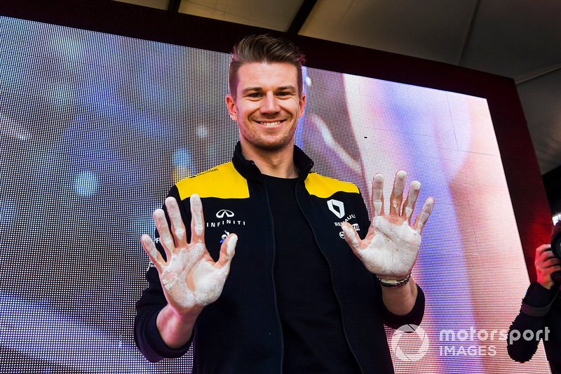 Nico Hulkenberg, Renault F1 Team, lascia l'impronta delle sue mani
