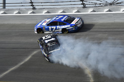 Crash: Jamie McMurray, Chip Ganassi Racing Chevrolet Camaro