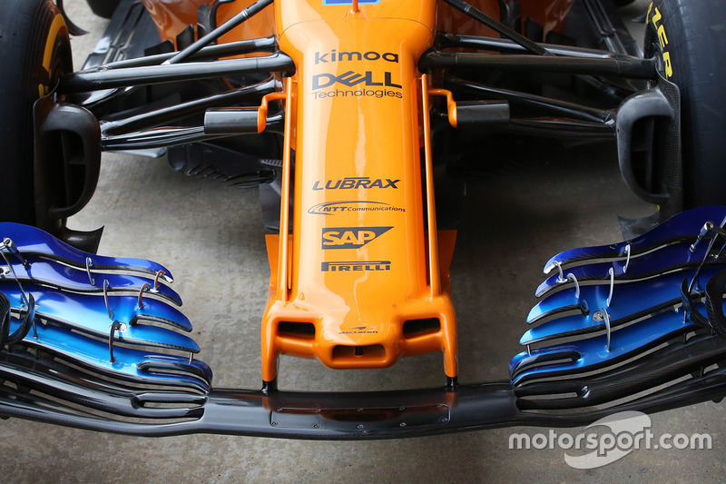 Detail hidung dan sayap depan McLaren MCL33