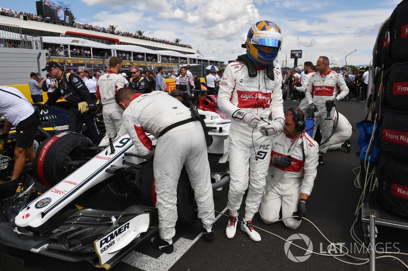 Marcus Ericsson, Sauber C37, in griglia
