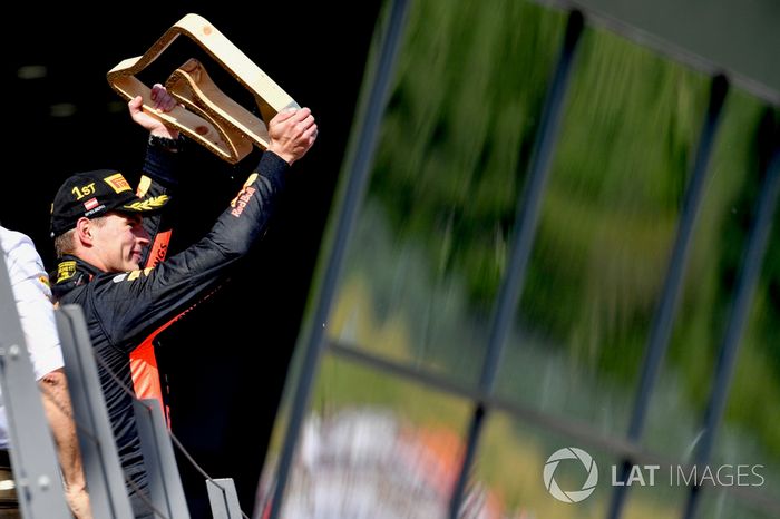 Max Verstappen, Red Bull Racing celebra en el podio