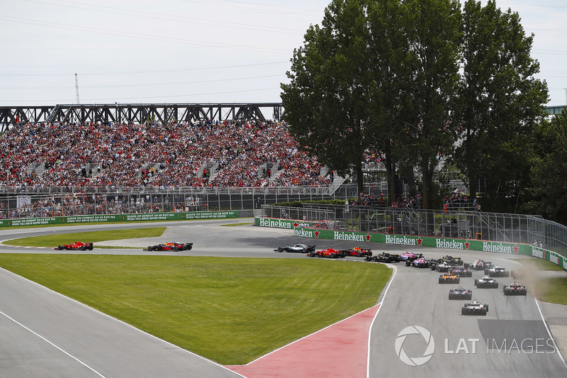Sebastian Vettel, Ferrari SF71H, Valtteri Bottas, Mercedes AMG F1 W09, Max Verstappen