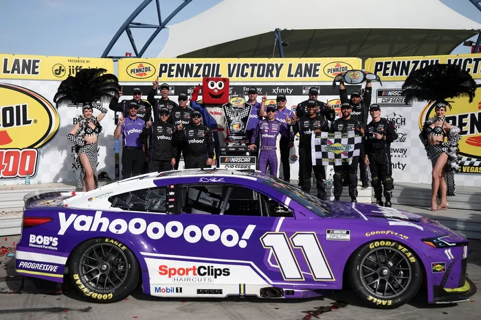 Denny Hamlin, Joe Gibbs Racing