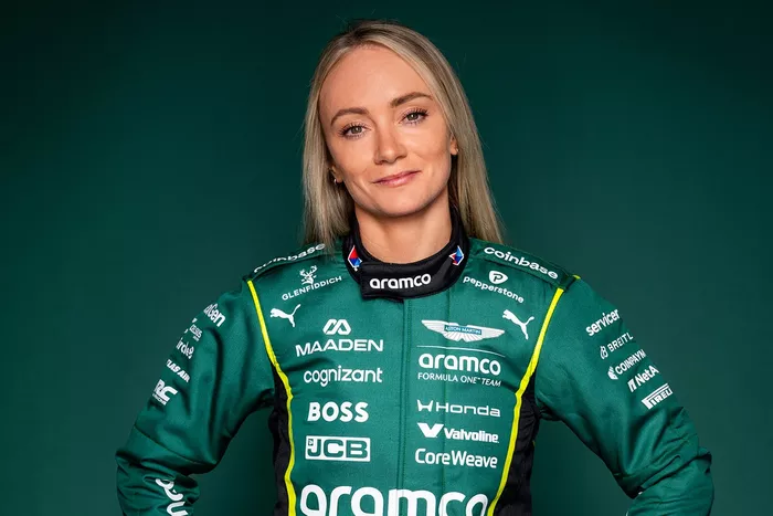 Jessica Hawkins, Aston Martin Racing