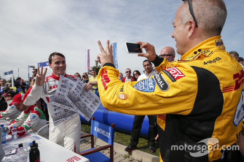 Camera Coronel