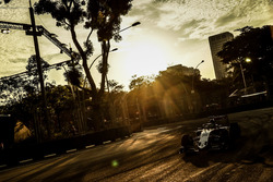 Nico Hulkenberg, Sahara Force India F1 VJM09 con la cubierta de la cabina Halo