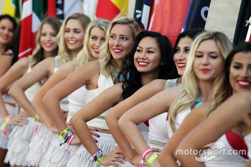 Hot grid girls