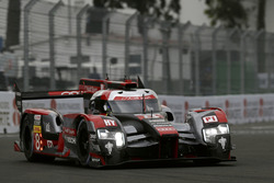 #8 Audi Sport Team Joest Audi R18 e-tron quattro: Lucas di Grassi, Loic Duval, Oliver Jarvis