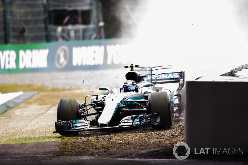 Valtteri Bottas, Mercedes-Benz F1 W08 se sale de pista