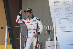 Podium: race winner Nirei Fukuzumi, ART Grand Prix
