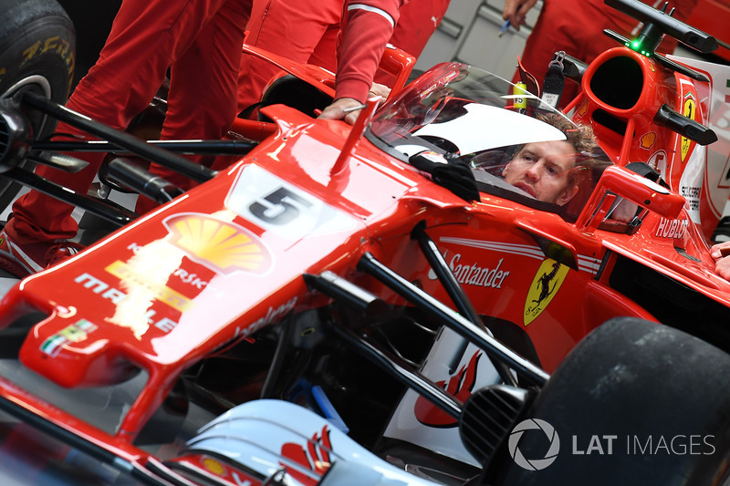 Sebastian Vettel, Ferrari SF70H with cockpit shield