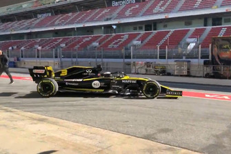 Daniel Ricciardo, Renault R.S.19, Shakedown