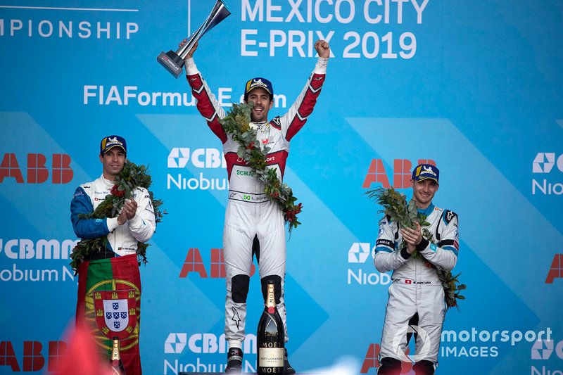 Race winner Lucas Di Grassi, Audi Sport ABT Schaeffler celebrates on the podium with Antonio Felix da Costa, BMW I Andretti Motorsports, 2nd position, Edoardo Mortara, Venturi Formula E, 3rd position,