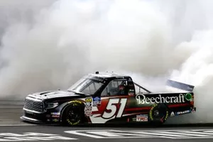 Race Winner Kyle Busch, Kyle Busch Motorsports, Toyota Tundra Cessna