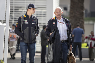 Max Verstappen, Red Bull Racing e il Dr Helmut Marko, Consulente Red Bull Motorsport