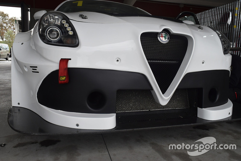Alfa Romeo Giulietta TCR, dettaglio anteriore