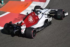 Marcus Ericsson, Sauber C37 met flatspot na een spin