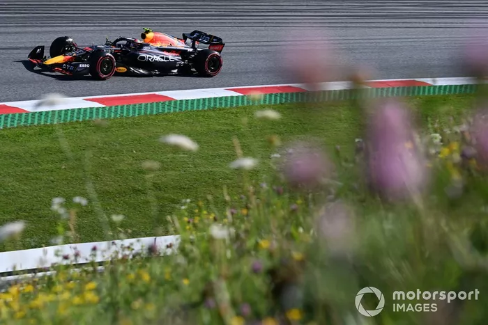 Sergio Pérez, Red Bull Racing RB18
