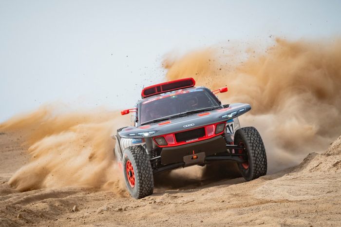 #211 Team Audi Sport Audi: Mattias Ekstrom, Emil Bergkvist