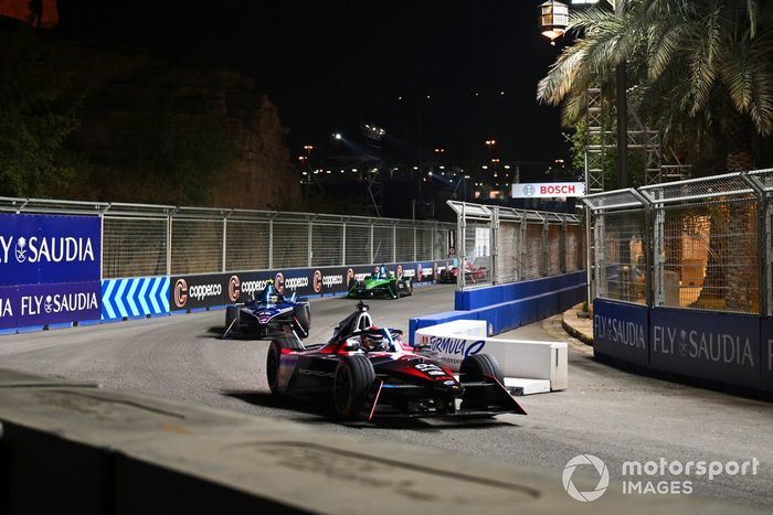 Pascal Wehrlein, Porsche, Porsche 99X Electric Gen3, Edoardo Mortara, Maserati Racing, Maserati Tipo Folgore, Sebastien Buemi, Envision Racing, Jaguar I-TYPE 6