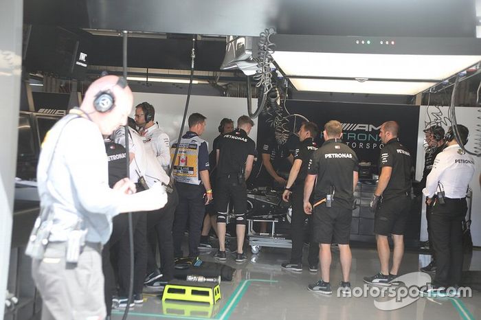 Mercedes AMG F1 Pit