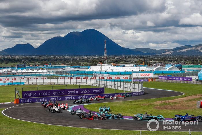 Mitch Evans, Jaguar Racing, Jaguar I-TYPE 5, Oliver Turvey, NIO 333 001, Oliver Rowland, Nissan e.Dams, Nissan IMO2, as Sam Bird, Jaguar Racing, Jaguar I-TYPE 5