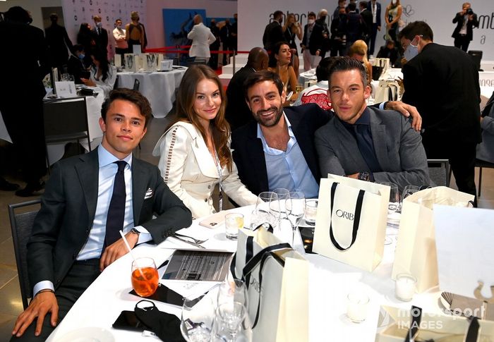 Nyck de Vries, Mercedes Benz EQ, y Andre Lotterer, Tag Heuer Porsche 